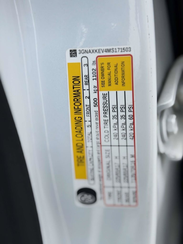 Used 2021 Chevrolet Equinox LT FWD image 19