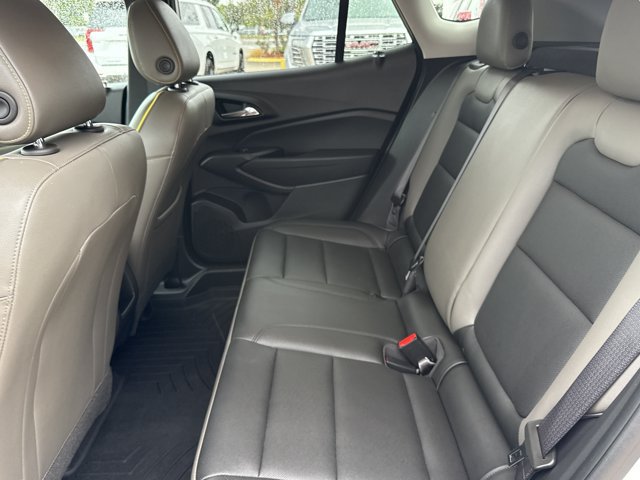 Used 2025 Chevrolet Trax ACTIV w/ Driver Confidence Package FWD image 6