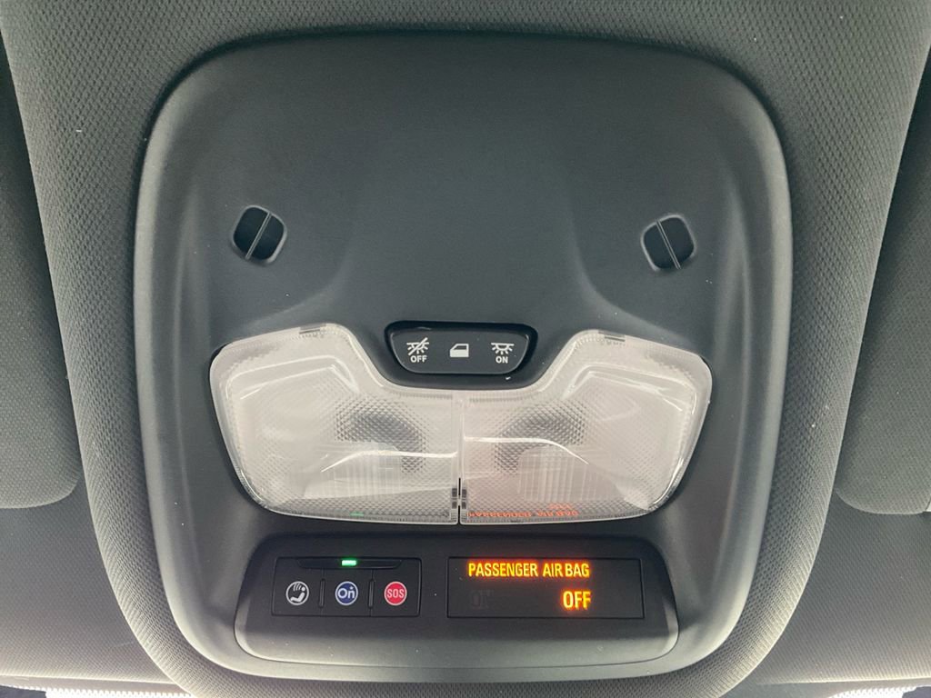 Used 2023 Chevrolet TrailBlazer RS w/ Convenience Package image 11