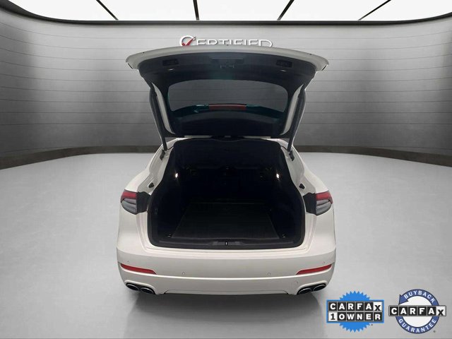 Used 2021 Maserati Levante image 8