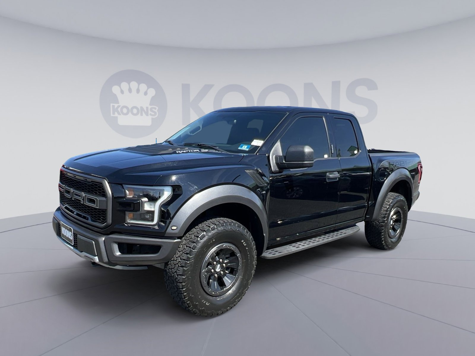 Used 2018 Ford F150 Raptor w/ Equipment Group 801A Mid