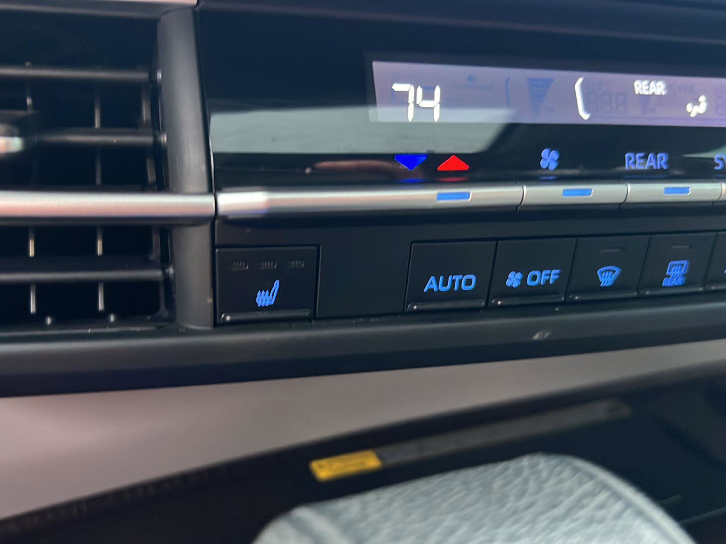 Certified 2022 Toyota Sienna XLE w/ XLE Plus Package image 28