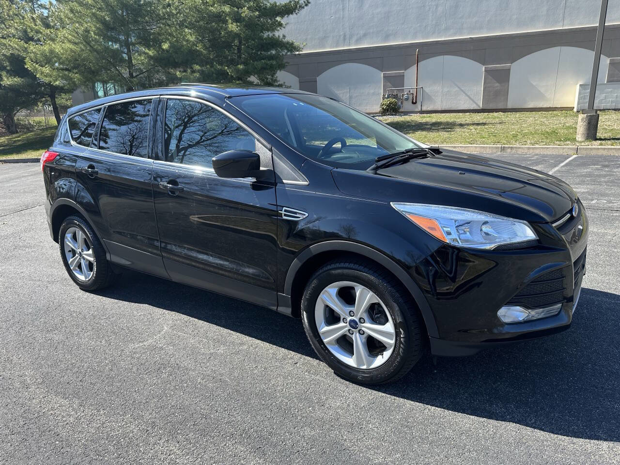 Used 2016 Ford Escape SE w/ SE Cold Weather Package image 12