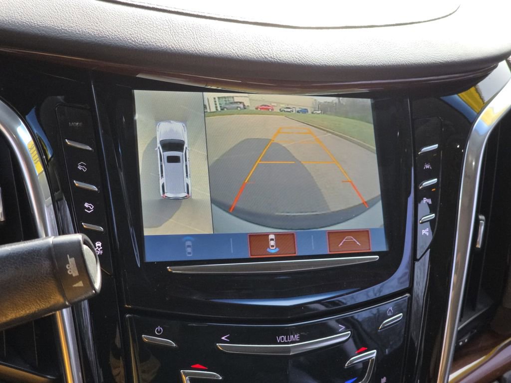 Used 2018 Cadillac Escalade Luxury AWD/4WD image 14