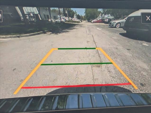 Used 2023 Volkswagen Tiguan SE R-Line image 13