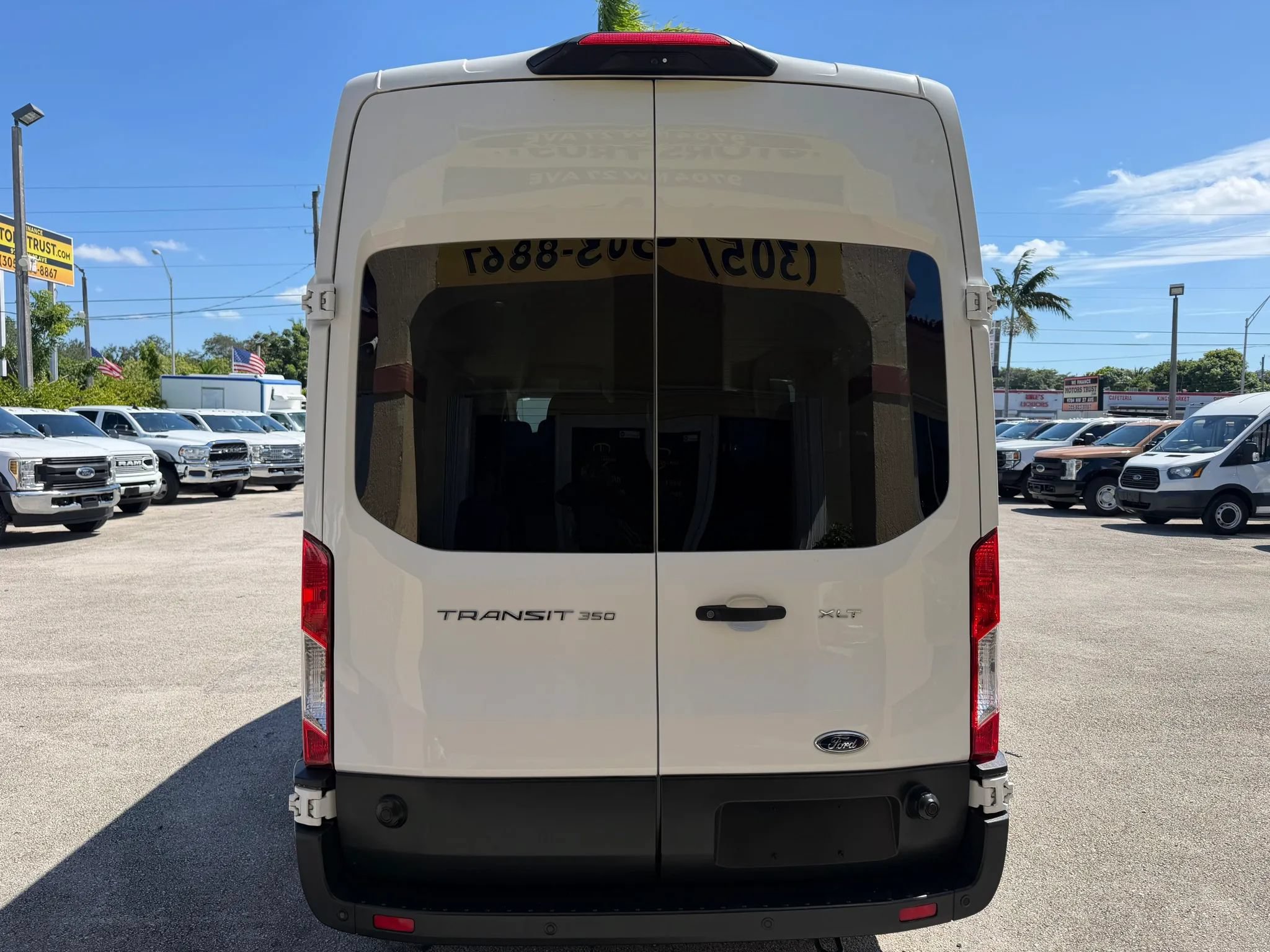 Used 2024 Ford Transit 350 148 High Roof Wagon RWD image 4