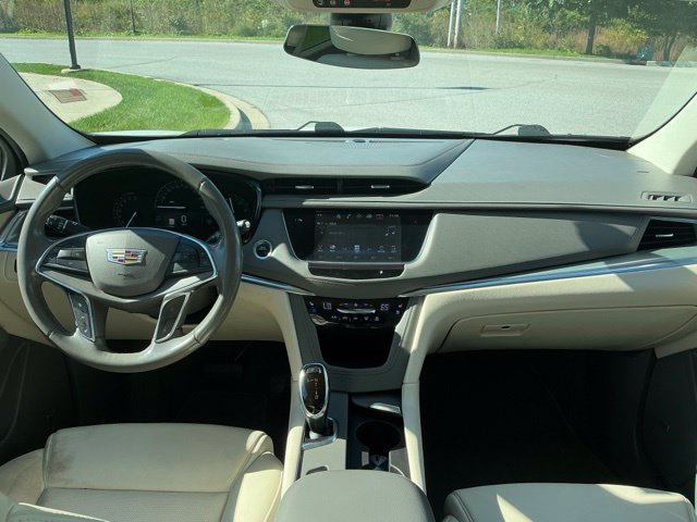 Used 2018 Cadillac XT5 Premium Luxury AWD/4WD image 21