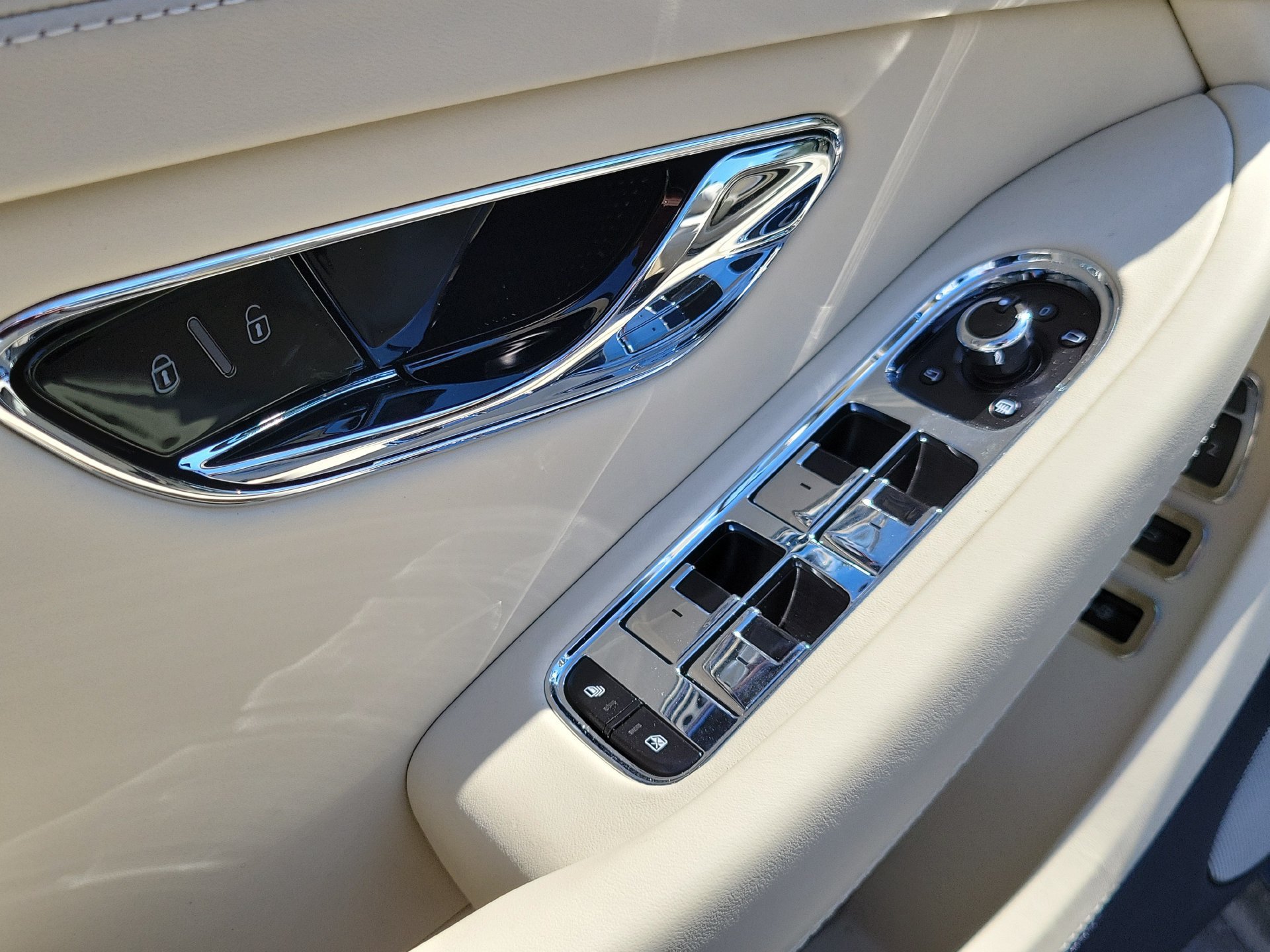 New 2026 Bentley Continental GT AWD/4WD image 18