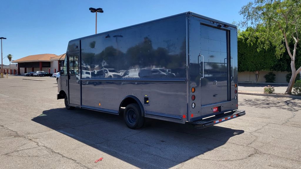 Used 2019 Ford E-450 and Econoline 450 Super Duty RWD image 6