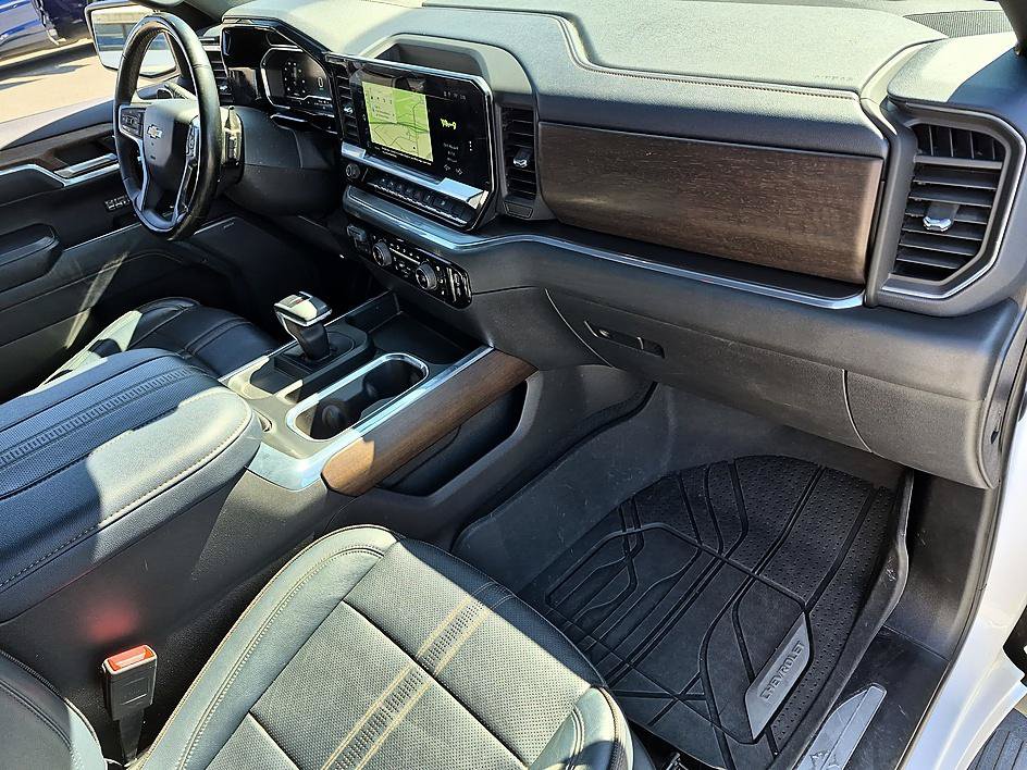 Used 2023 Chevrolet Silverado 1500 High Country AWD/4WD image 36