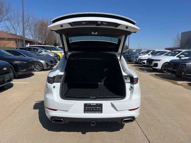 Used 2021 Porsche Cayenne Coupe image 10