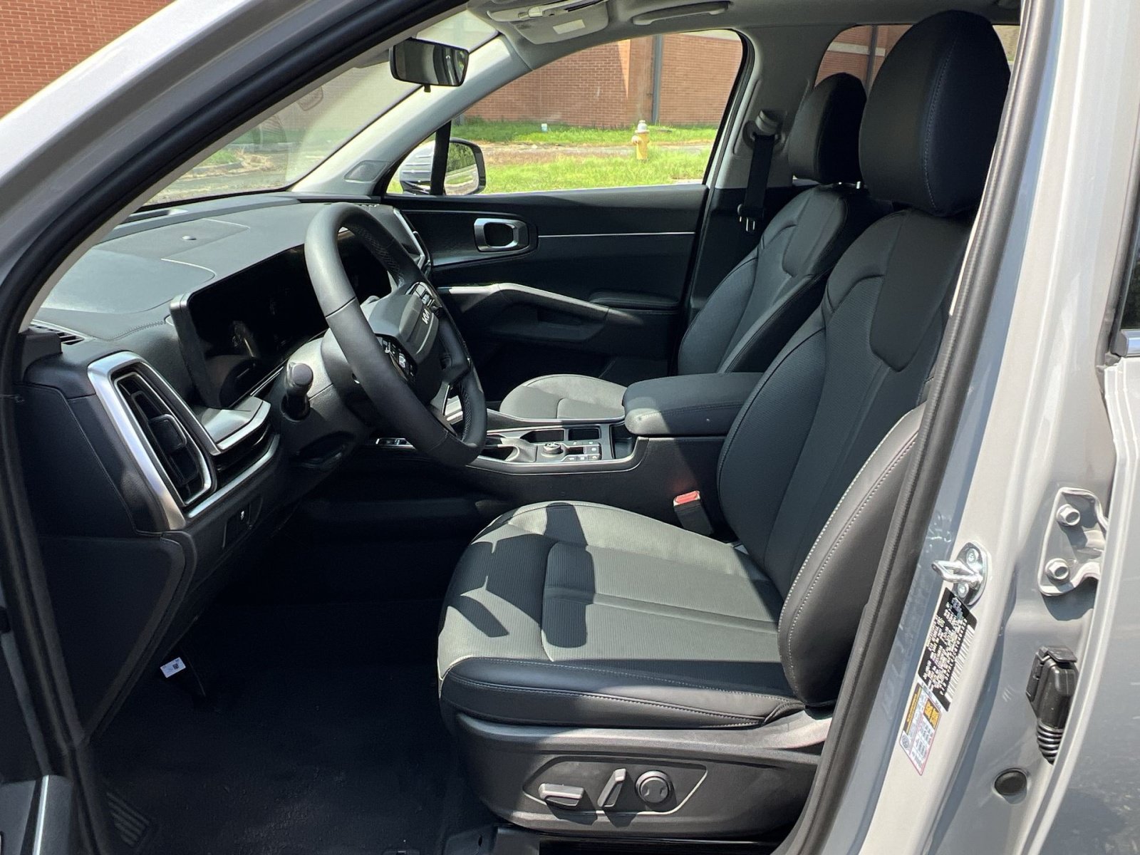 New 2026 Kia Sorento S w/ S Panoramic Sunroof Package FWD image 18