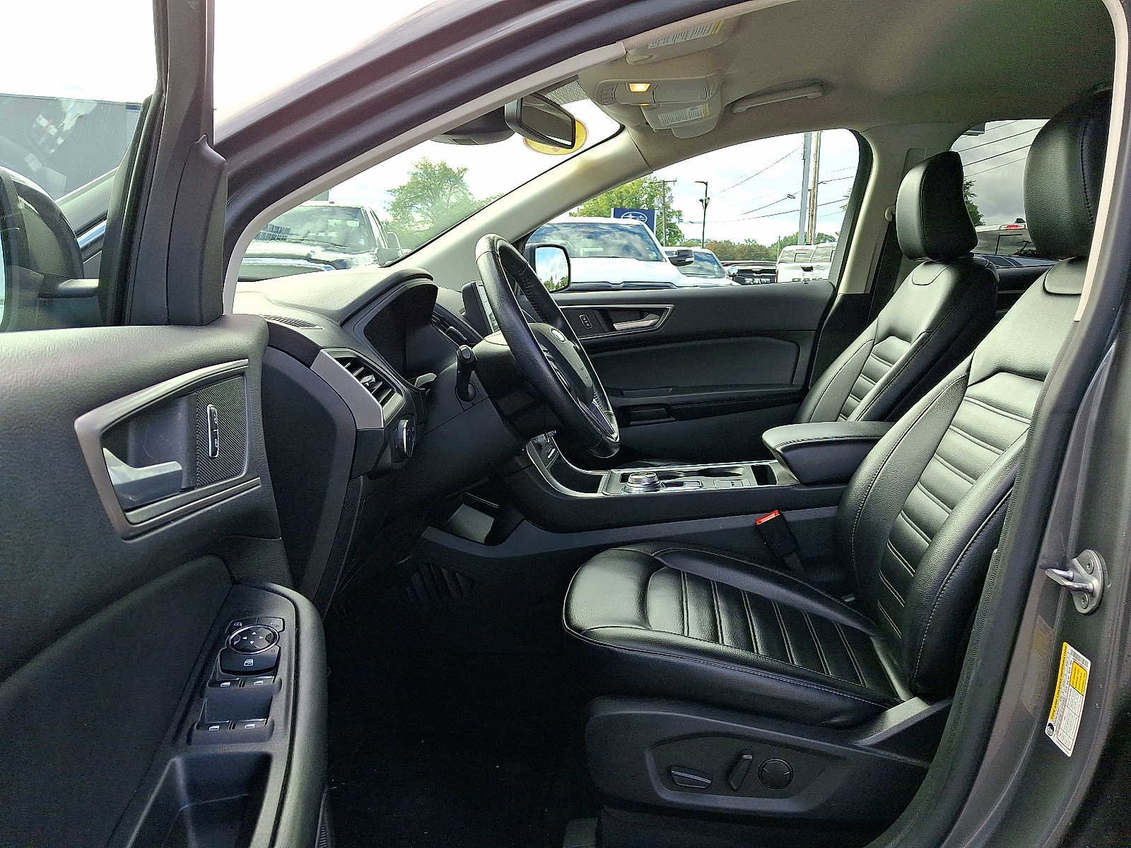 Used 2022 Ford Edge SEL AWD/4WD image 14