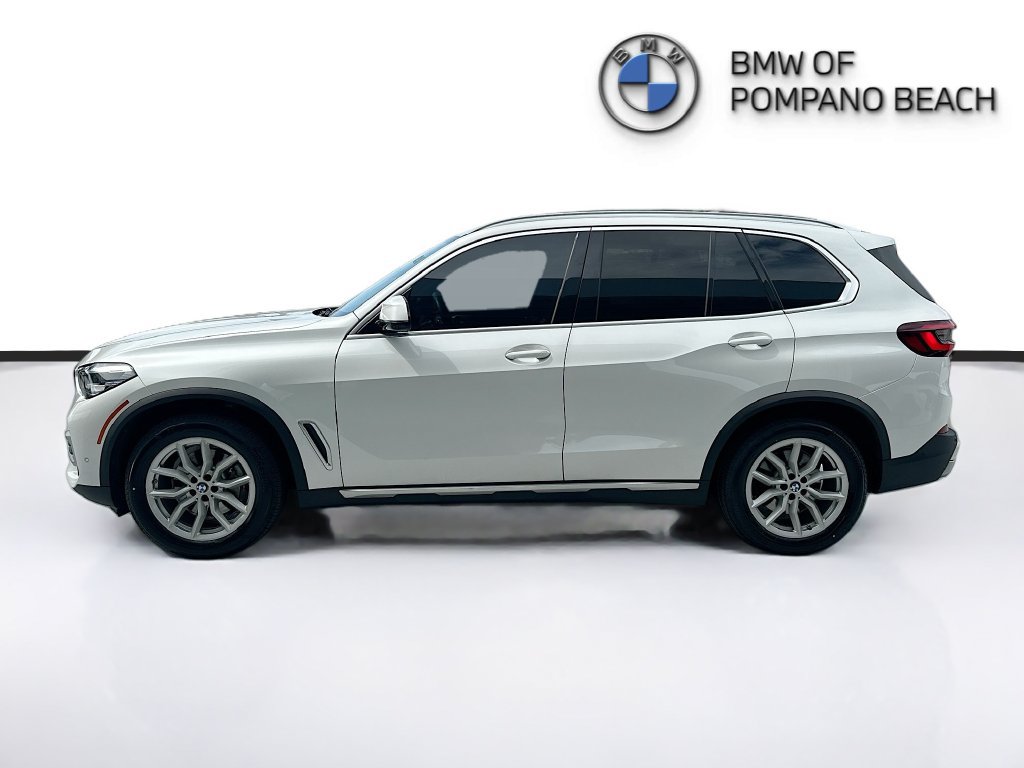 Used 2023 BMW X5 xDrive40i w/ Parking Assistance Package AWD/4WD image 4