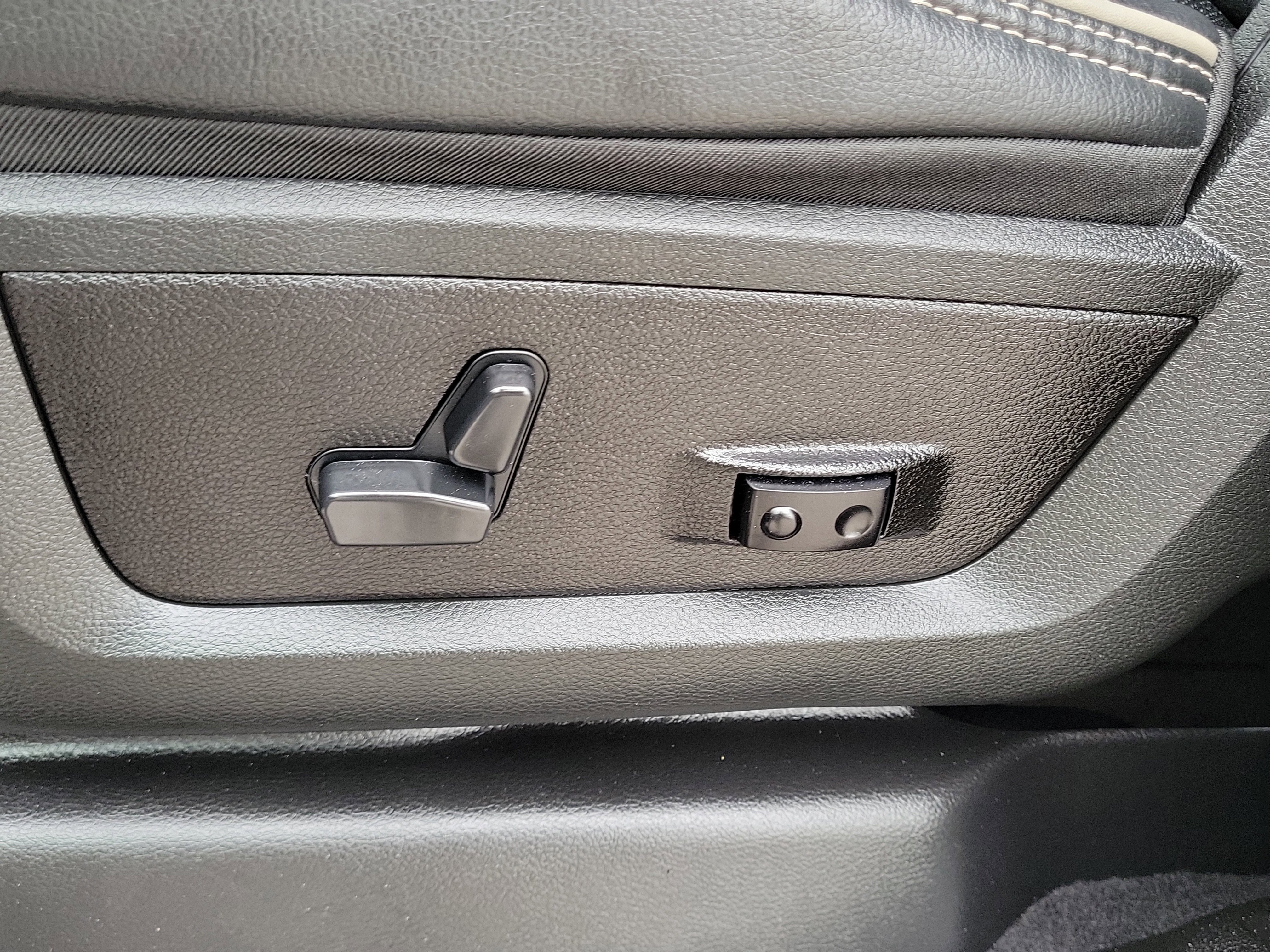 Used 2024 RAM 2500 Laramie w/ Night Edition image 12