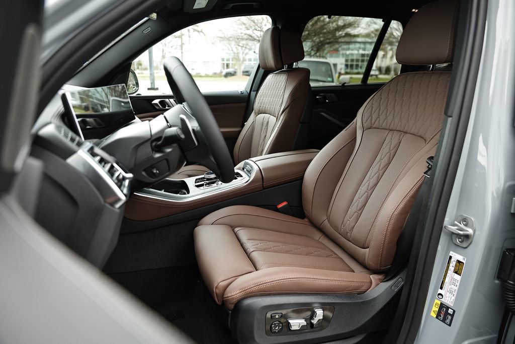 New 2026 BMW X5 xDrive50e w/ Executive Package image 21
