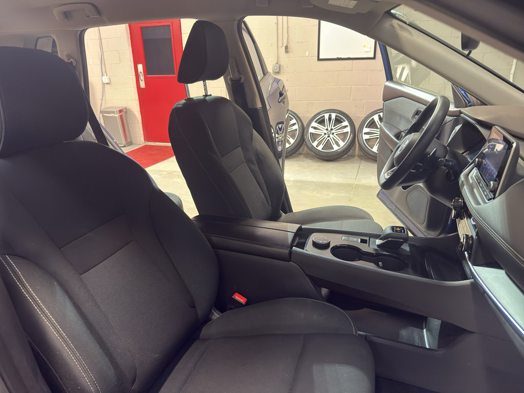 Used 2023 Nissan Rogue S AWD/4WD image 21