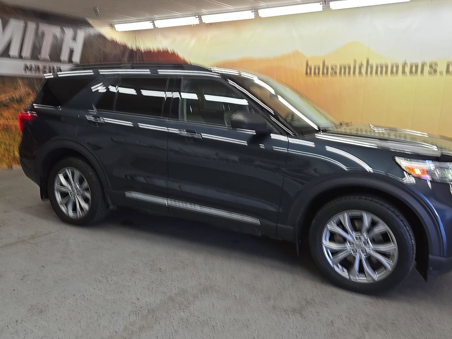 Used 2023 Ford Explorer XLT image 16