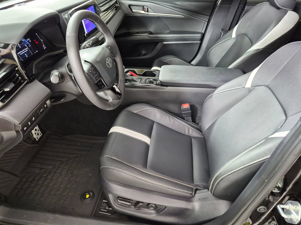 Used 2026 Toyota Camry SE FWD image 20