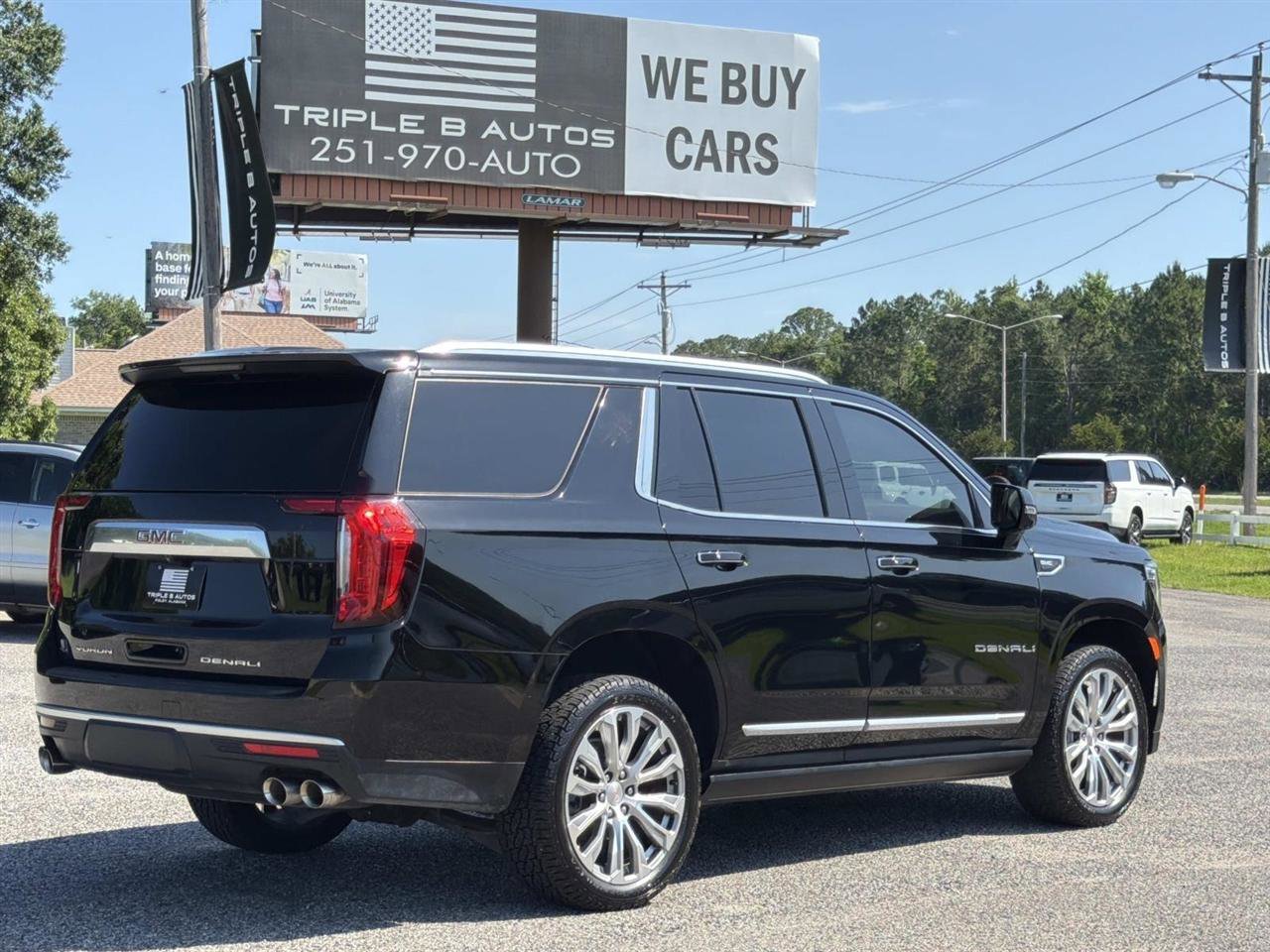 Used 2022 GMC Yukon Denali AWD/4WD image 8