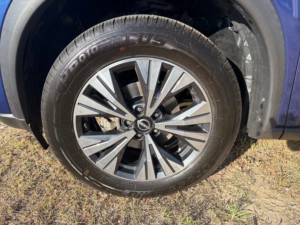 Used 2023 Nissan Rogue SV FWD image 13