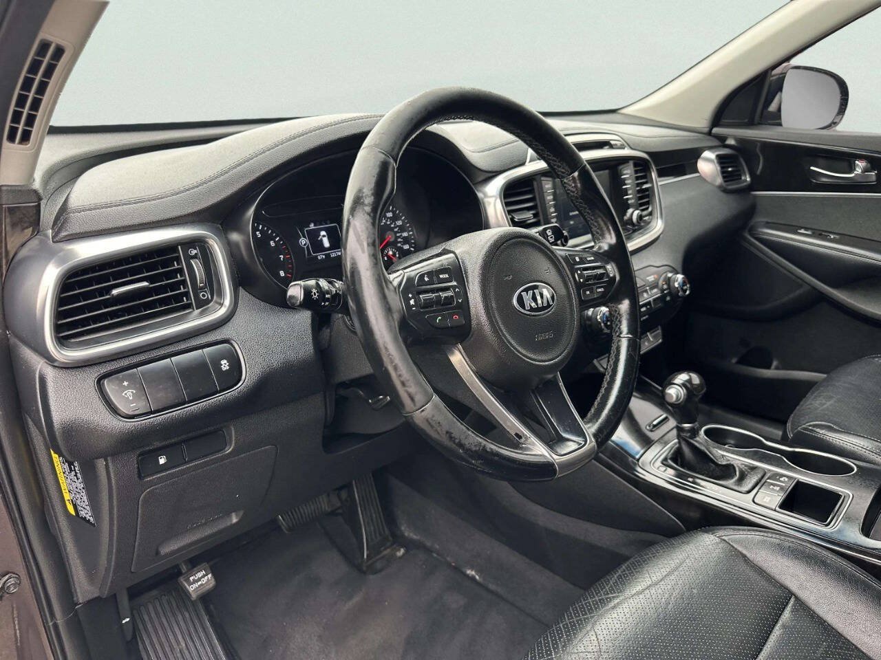 Used 2017 Kia Sorento EX AWD/4WD image 15