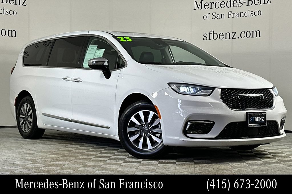 Used 2023 Chrysler Pacifica Limited