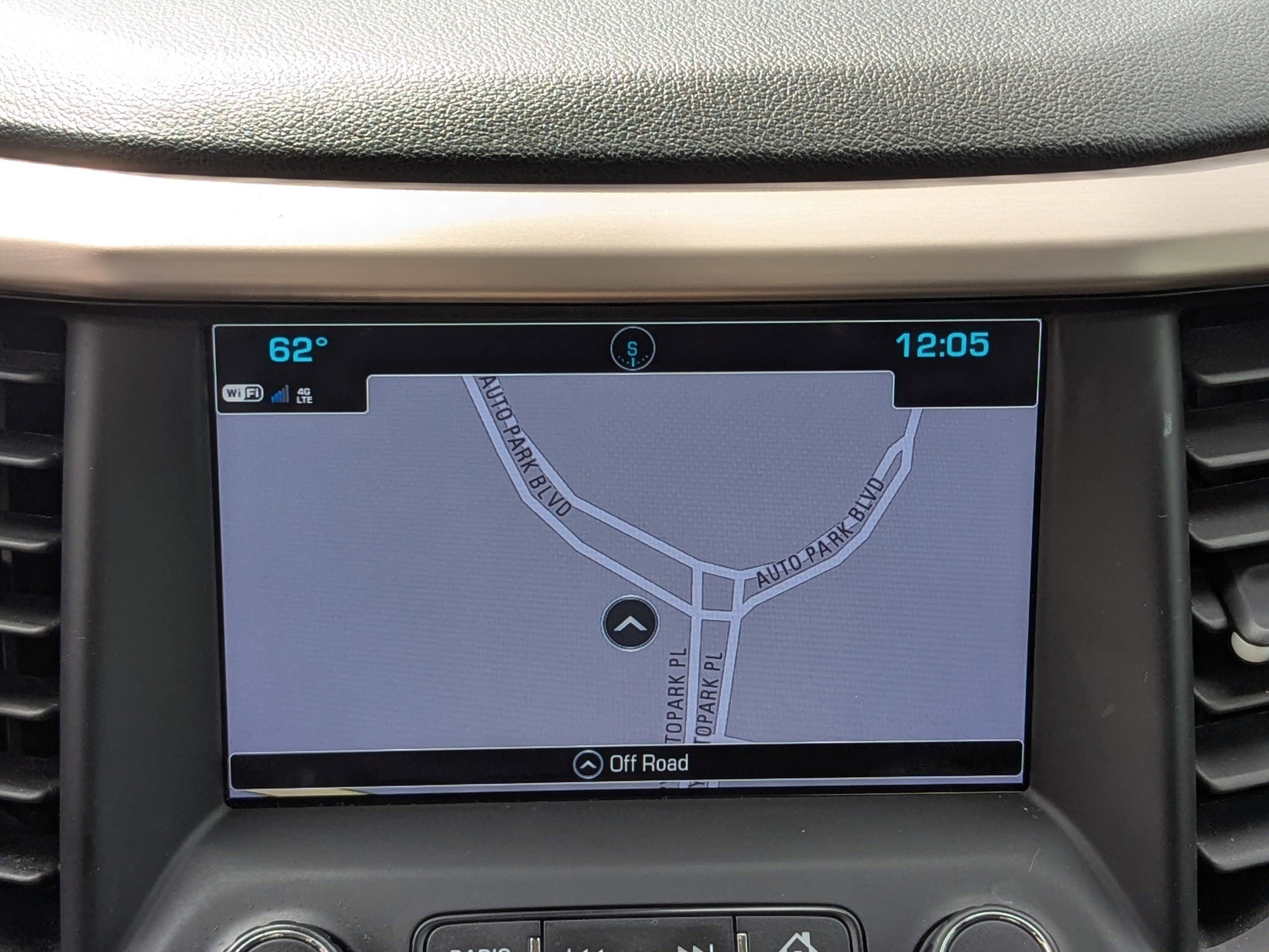 Used 2019 GMC Acadia Denali w/ Technology Package FWD image 25
