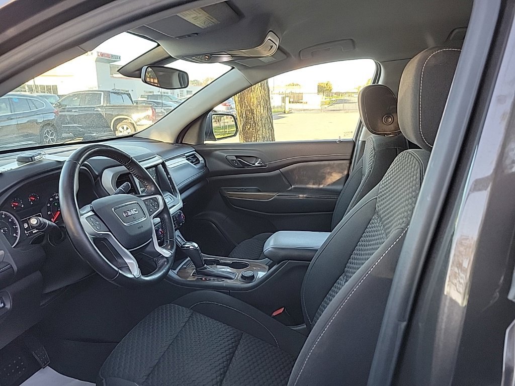 Used 2019 GMC Acadia SLE w/ LPO, Floor Liner Package FWD image 6