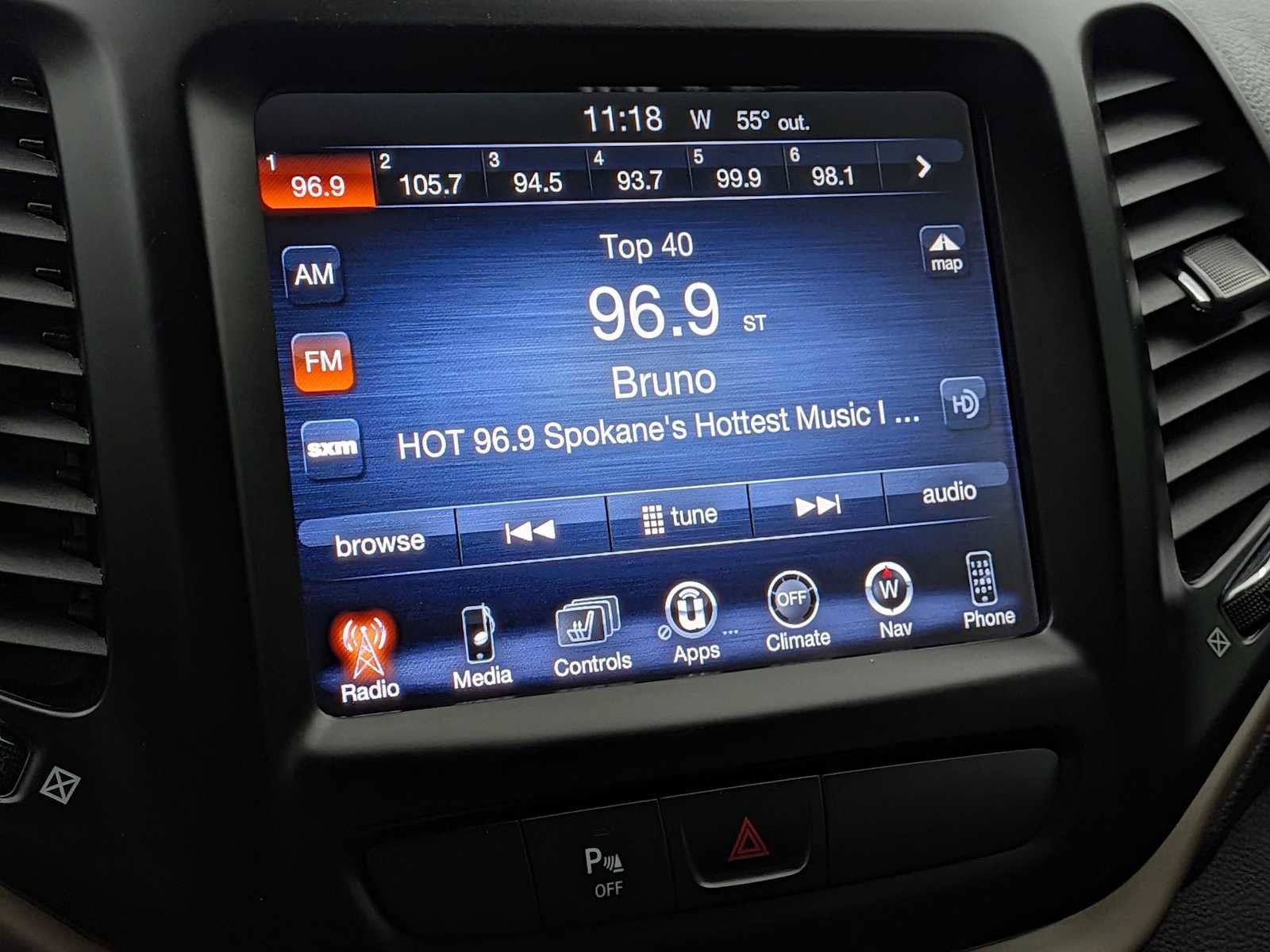 Used 2018 Jeep Cherokee Limited w/ Luxury Group image 29