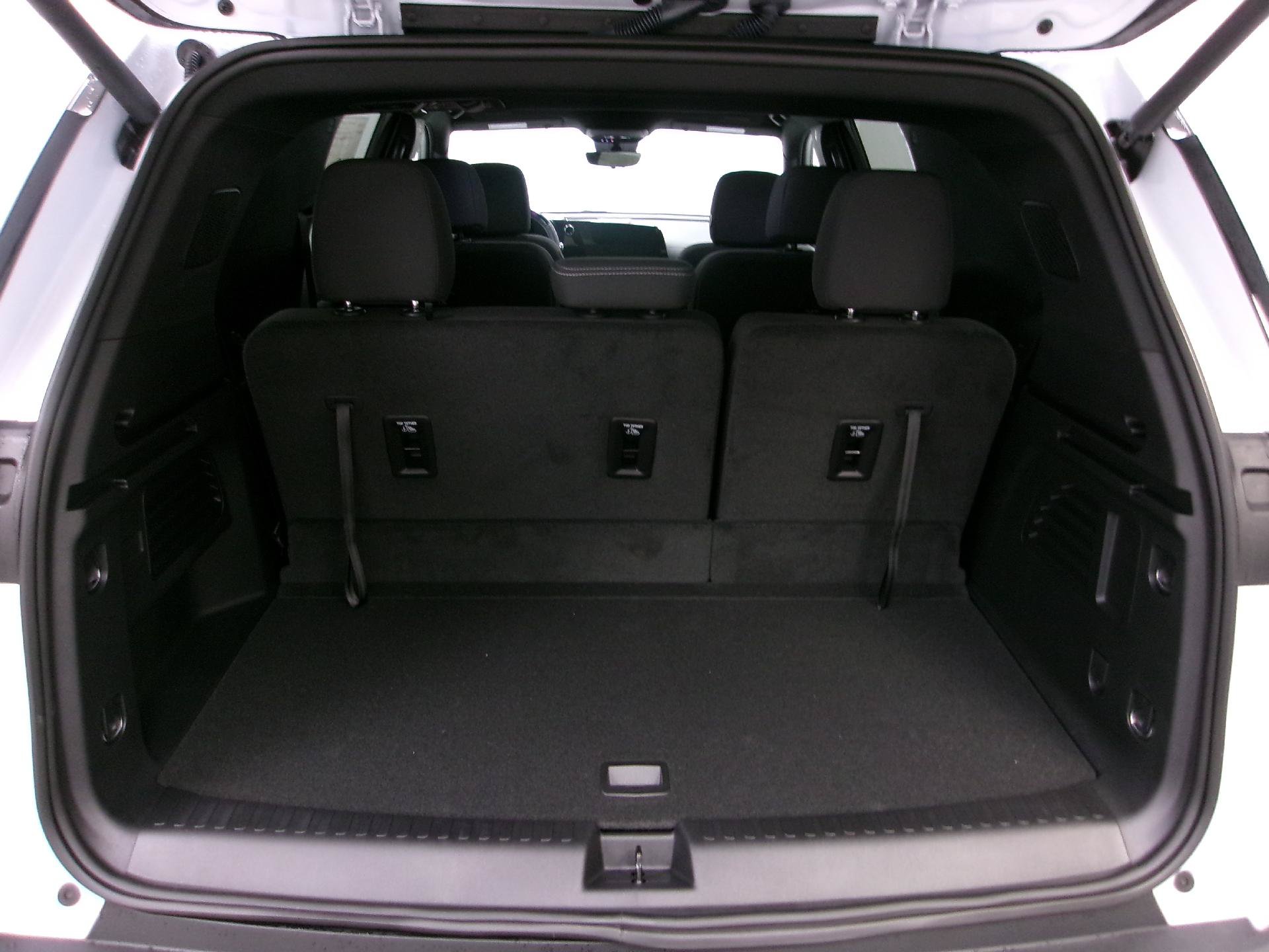 New 2026 Chevrolet Traverse LT w/ Enhanced Driving Package FWD image 7
