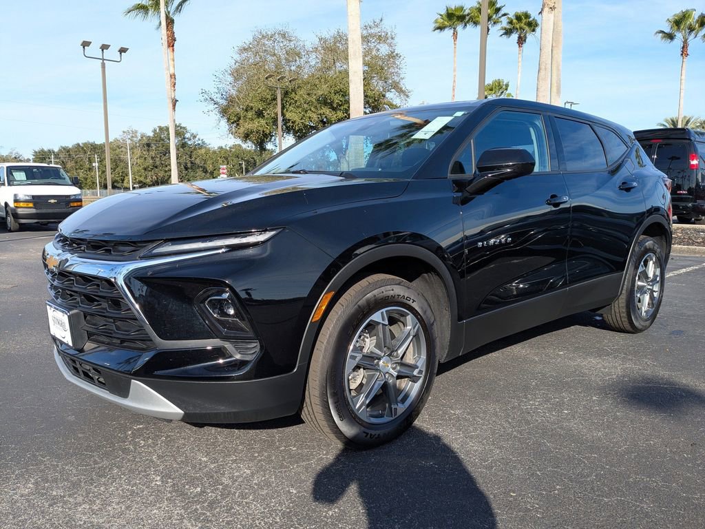 Used 2025 Chevrolet Blazer LT image 8