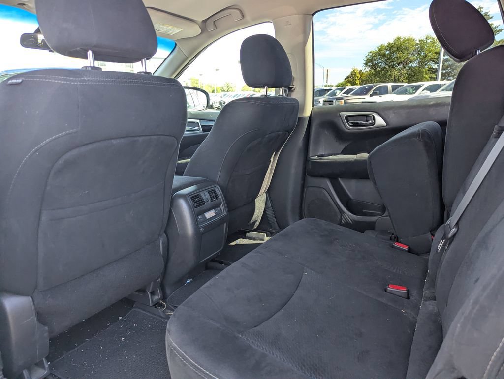 Used 2014 Nissan Pathfinder S FWD image 28