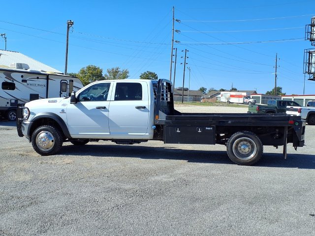 Used 2024 RAM 5500 Tradesman w/ Chrome Appearance Group AWD/4WD image 19