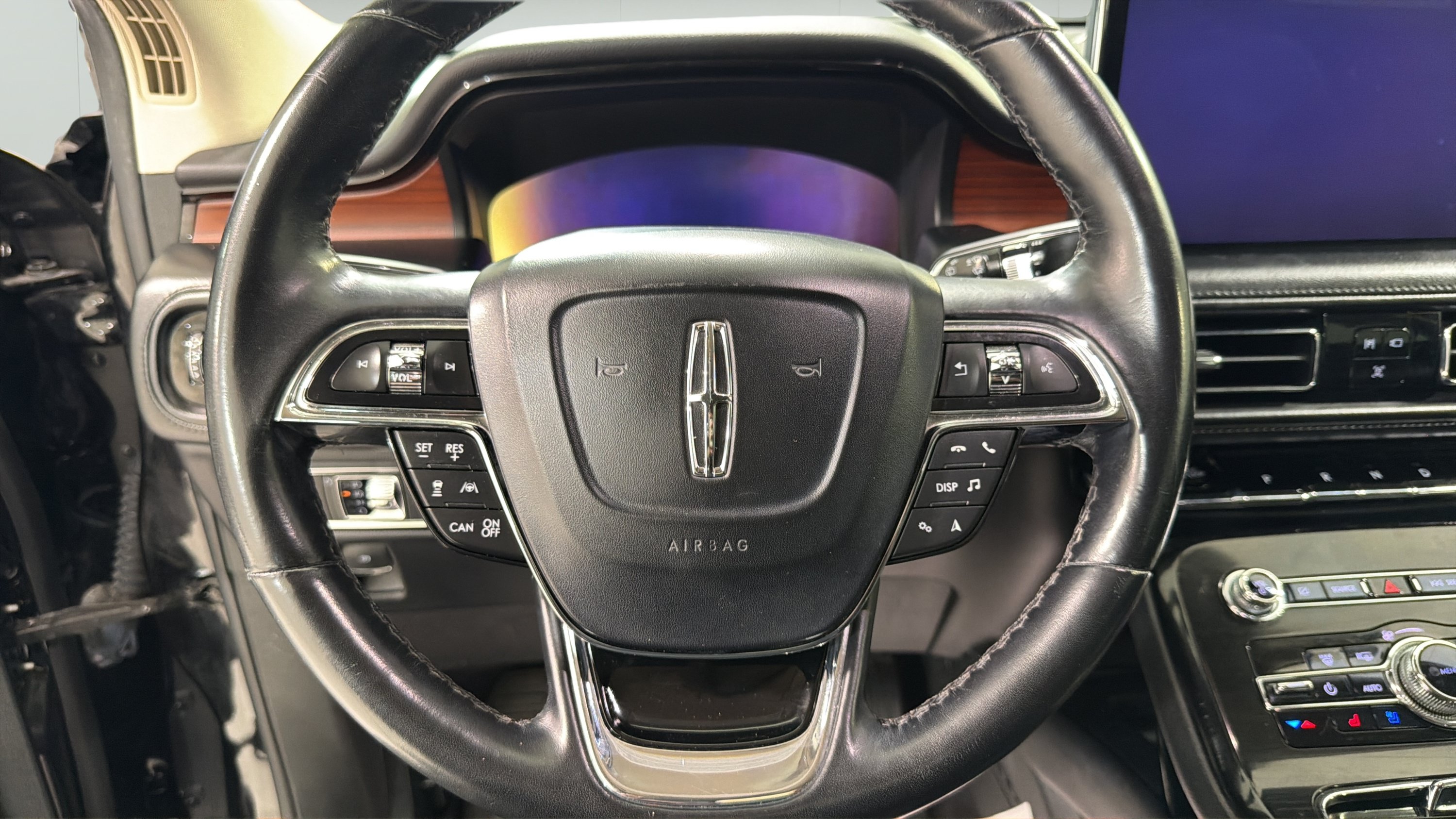 Used 2022 Lincoln Nautilus Reserve w/ Equipment Group 201A FWD image 11