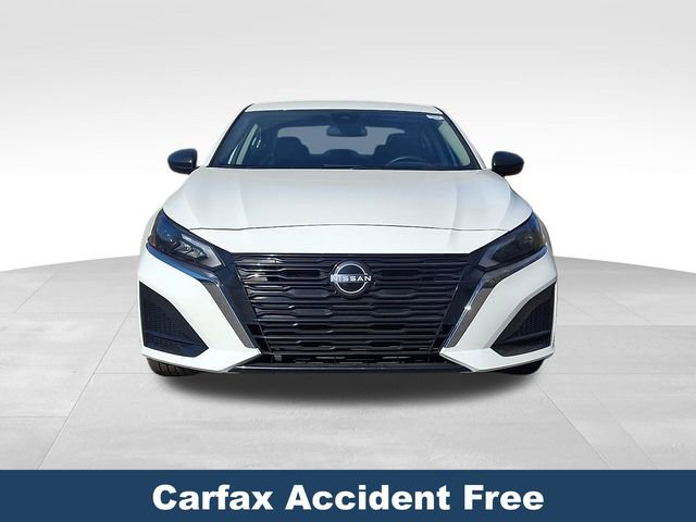 Used 2025 Nissan Altima 2.5 SV image 3