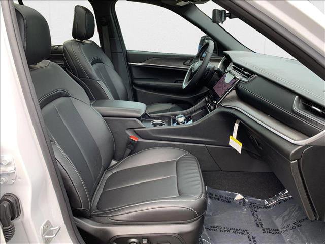 New 2025 Jeep Grand Cherokee Limited w/ Luxury Tech Group II image 27