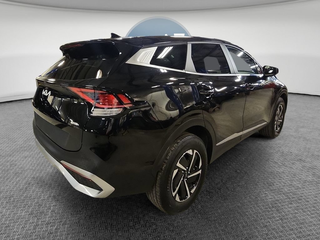 Used 2023 Kia Sportage LX AWD/4WD image 4