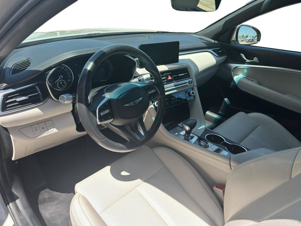 Used 2025 Genesis G70 2.5T RWD image 2