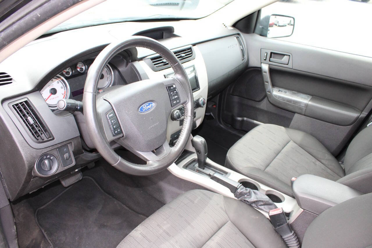 Used 2008 Ford Focus SE FWD image 13