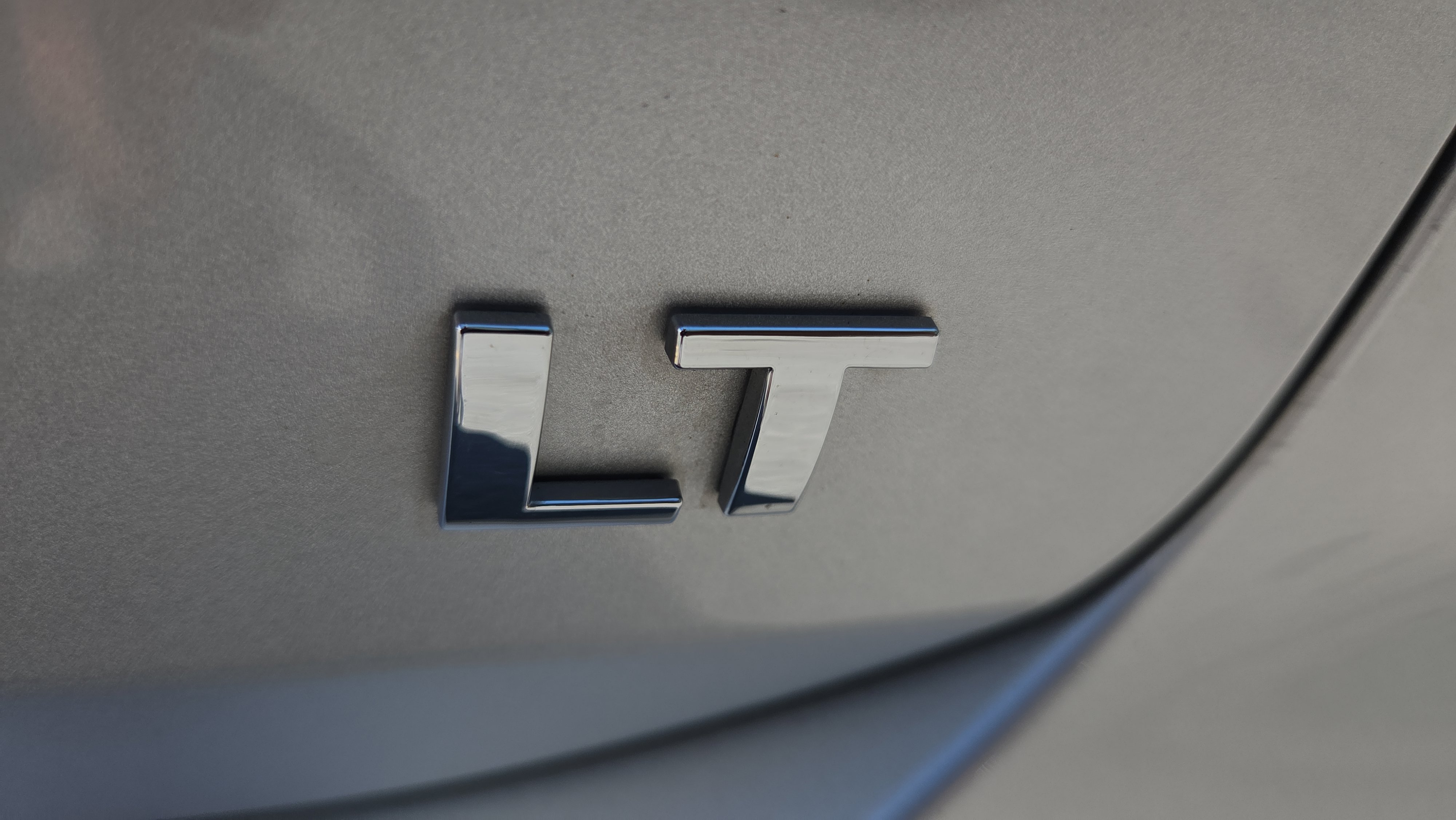 Used 2020 Chevrolet Equinox LT FWD image 32