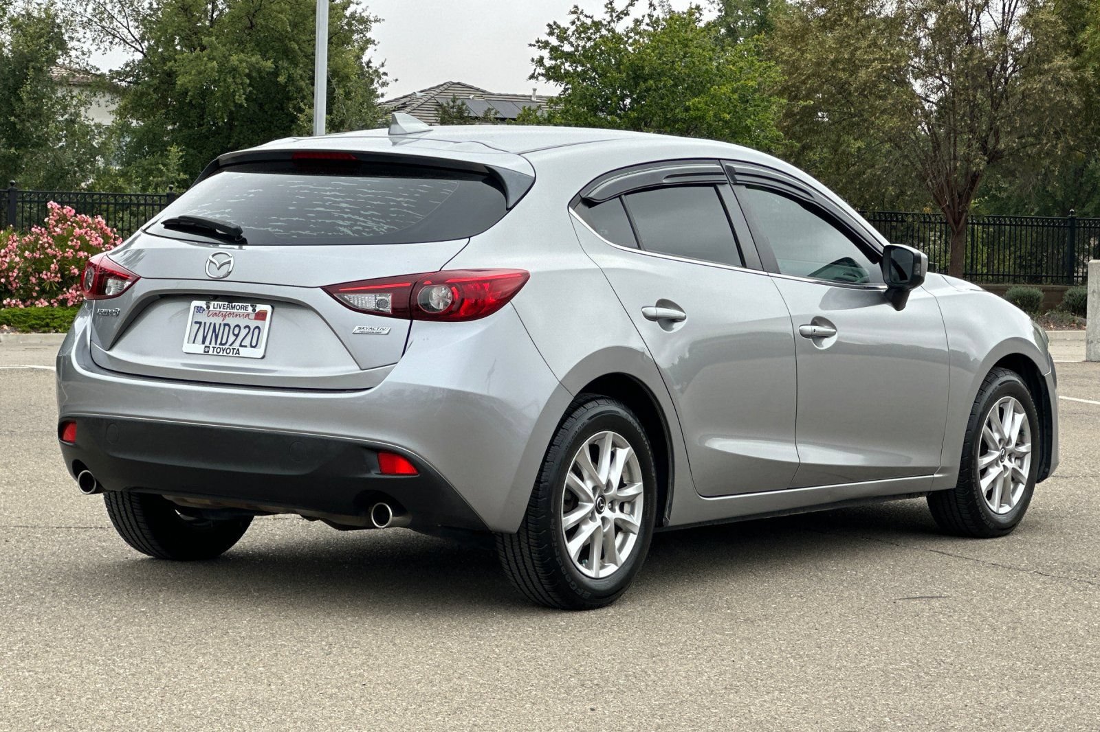 Used 2016 MAZDA MAZDA3 i Grand Touring FWD image 4