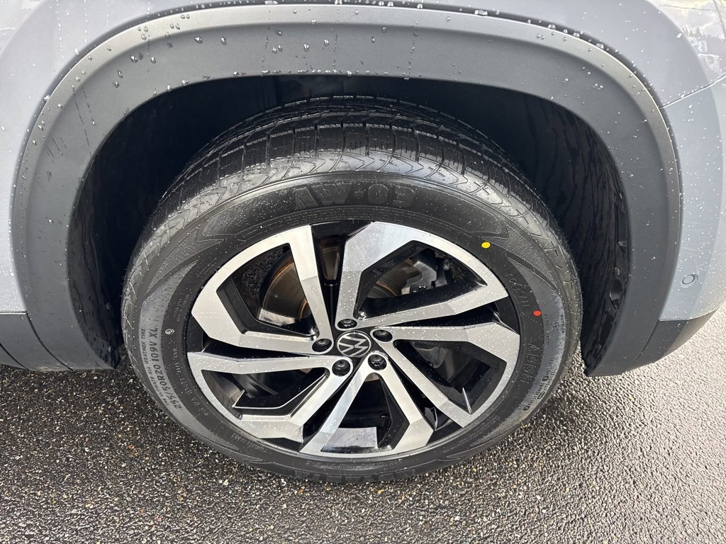 Used 2021 Volkswagen Atlas Cross Sport SEL Premium image 9