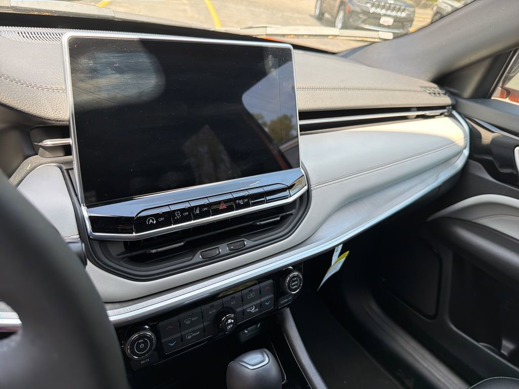New 2026 Jeep Compass Limited AWD/4WD image 10