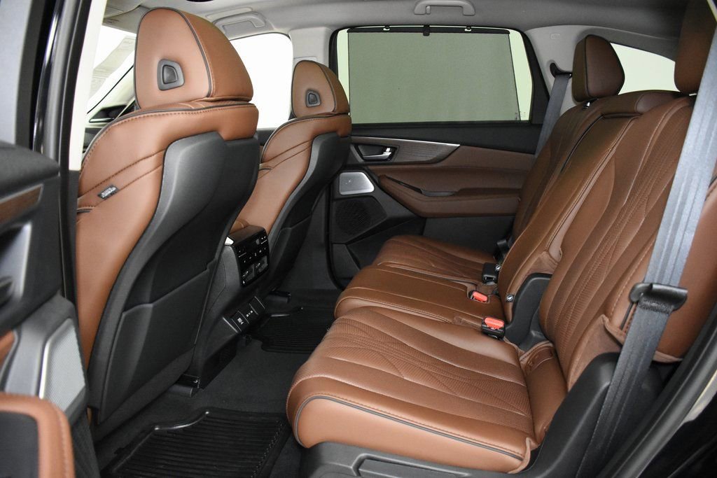 Used 2025 Acura MDX w/ Advance Package image 30