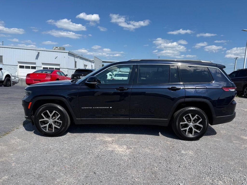 Used 2024 Jeep Grand Cherokee L Limited AWD/4WD image 21