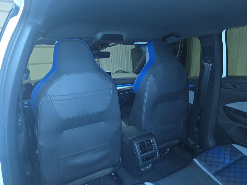 Used 2025 Volkswagen Golf w/ Euro Style Package image 19