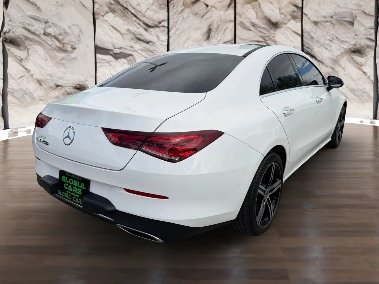 Used 2023 Mercedes-Benz CLA 250 w/ Premium Package image 5