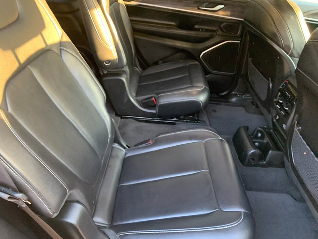 Used 2021 Jeep Grand Cherokee L Limited AWD/4WD image 16