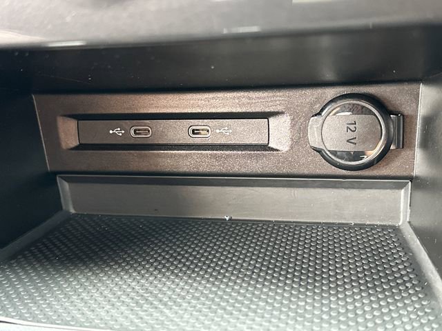 Certified 2024 Volkswagen Tiguan Wolfsburg Edition image 35